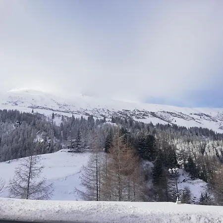 Les Nis Bourg-Saint-Pierre