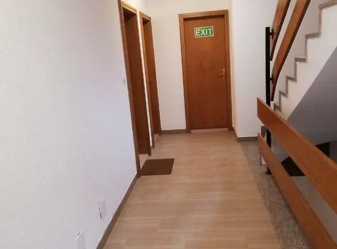 Les Nis Bourg-Saint-Pierre